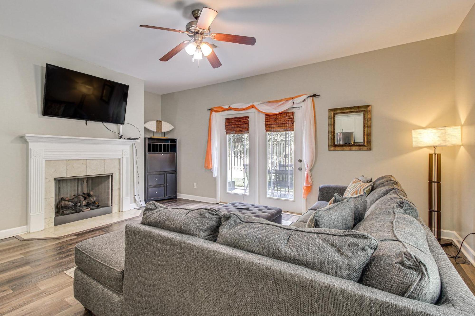 Spacious Pooler Home With Family-Friendly Perks サバンナ エクステリア 写真